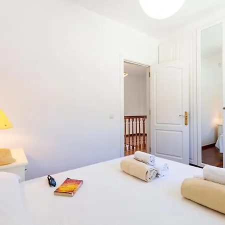 B3 Bohemian Apartment *