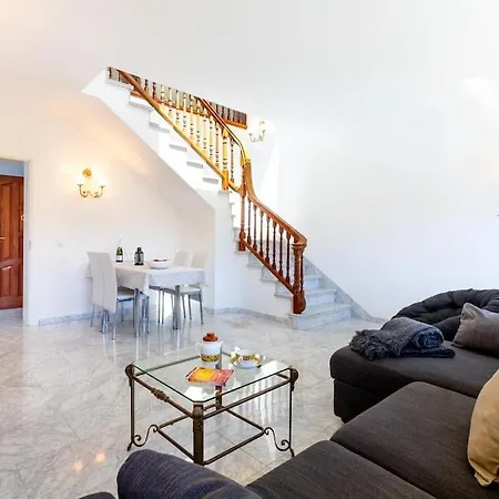 B3 Bohemian Apartment