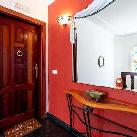 B3 Bohemian Apartment *